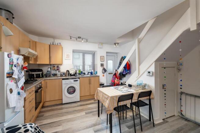 Kitchen/Dining Area