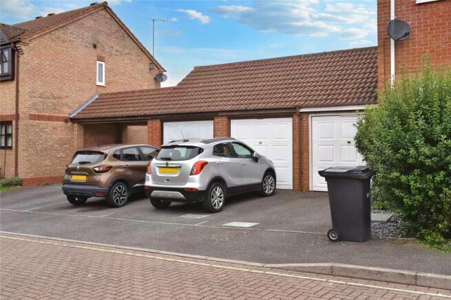 Garage/Parking