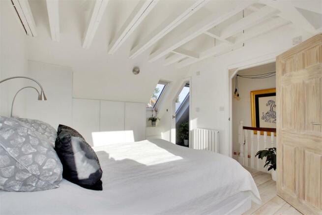 Main Bedroom Additional.jpg