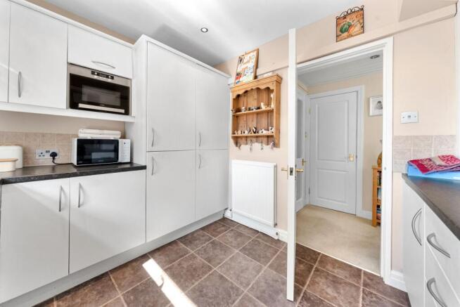 2 bed Flat for sale Image 9