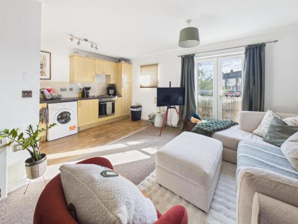 Open plan Kitchen Lounge