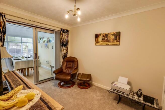 3 bed Bungalow for sale Image 9