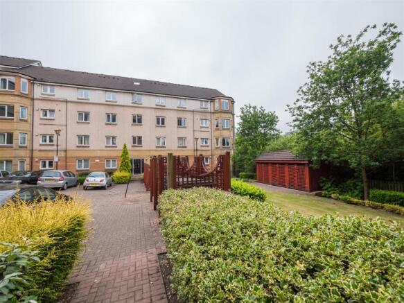 15 flat 16 easter dalry road-18.jpg