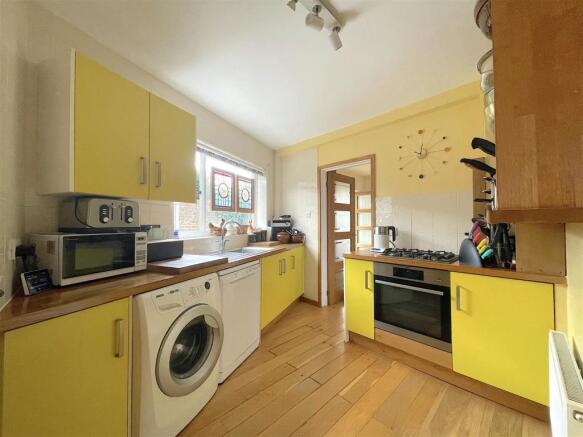 Kitchen (2).jpeg