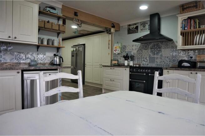 Kitchen / Diner