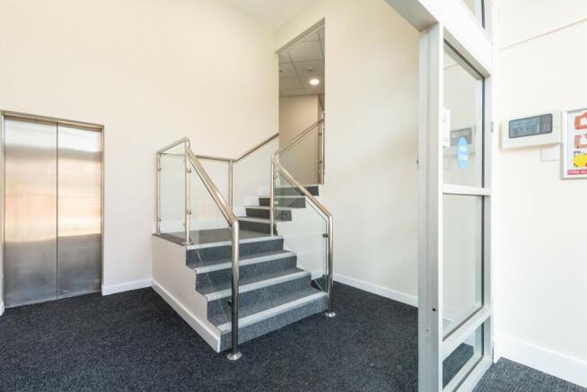 1 bed Flat to rent Image 12