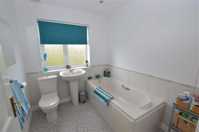 Photo 16