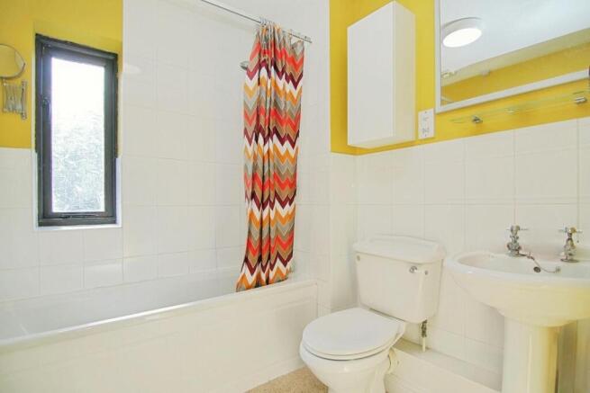 1 bed Coach House for sale Image 7