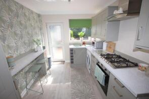 33, Carisbrooke Avenue, Clacton-on-sea CO15 4SB