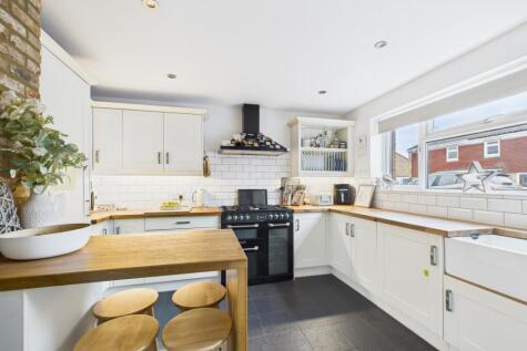 Yardley Avenue, Pitstone, LU7