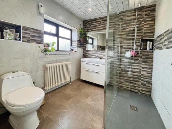 3 bed Semi-Detached for sale Image 8