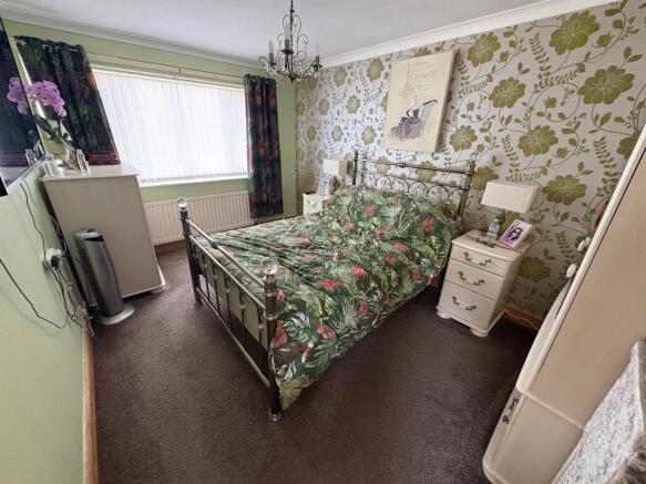 3 bed Semi-Detached for sale Image 7