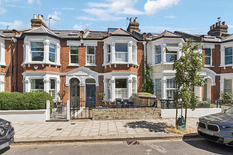 11 Whitehall Gardens, London, W43LT