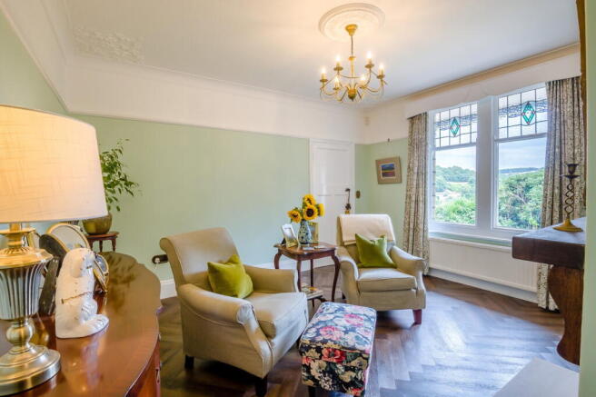 4 bed Detached for sale Image 10