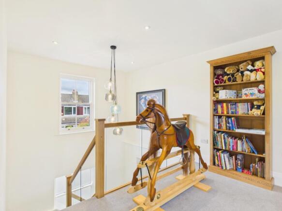 4 bed Detached for sale Image 12