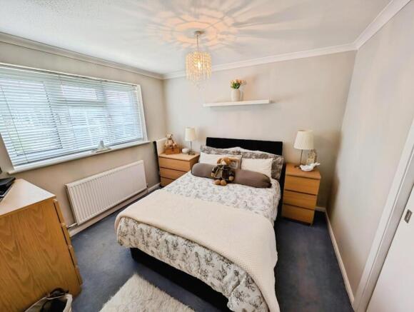 32 Dorset WAy photo box 6.jpg