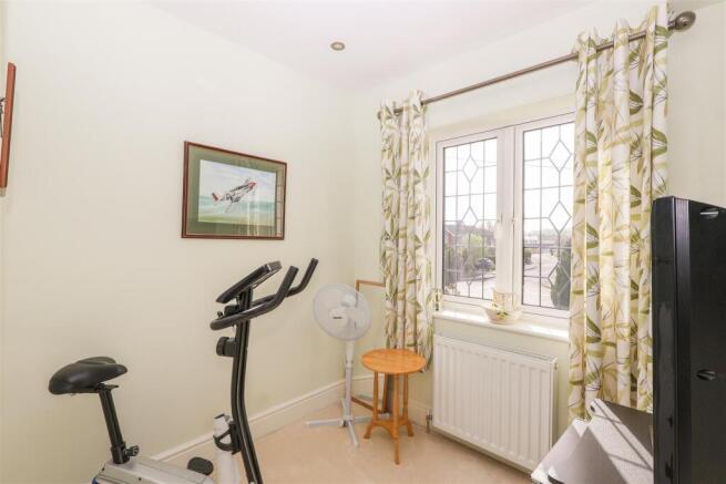 3 bed Detached for sale Image 10