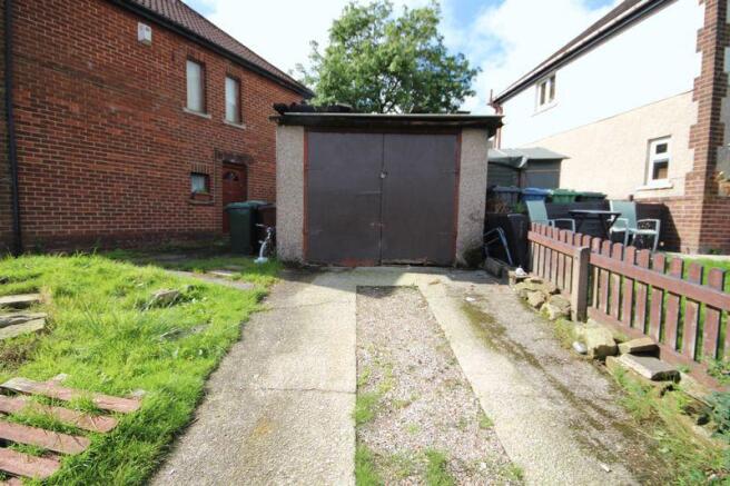 Garage / Driveway