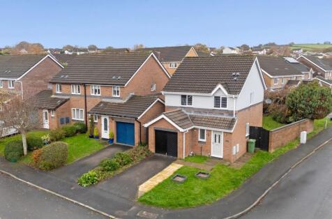 Cae'r Gerddi, Church Village, CF38