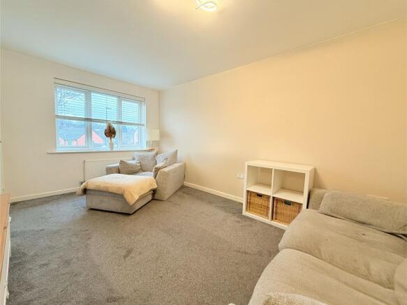 2 bed Semi-Detached for sale Image 4