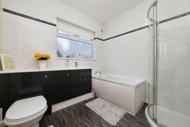 2 bed Semi-Detached Bungalow for sale Image 7