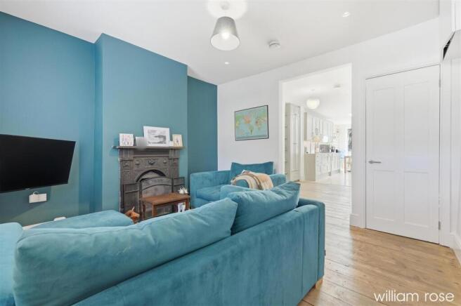 12_7ab8a4b3-8e8d-4a84-9960-364f8831faac_autoremove