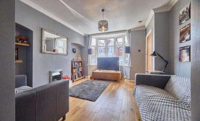 Lounge to Front