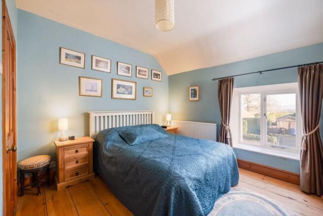 4 bed Semi-Detached for sale Image 10