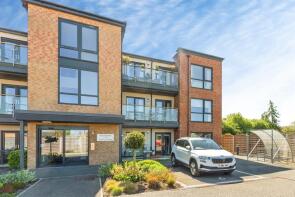 18, Waterton Gardens, Walton, Wakefield WF2 6UH