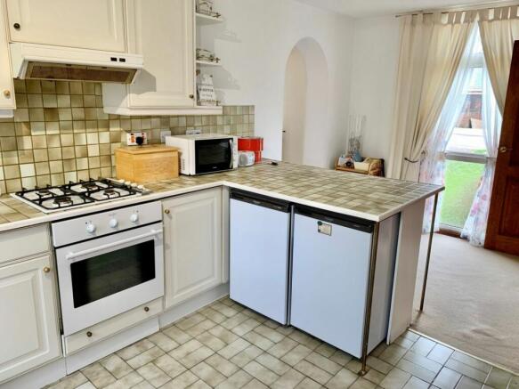 KITCHEN/BREAKFAST ROOM