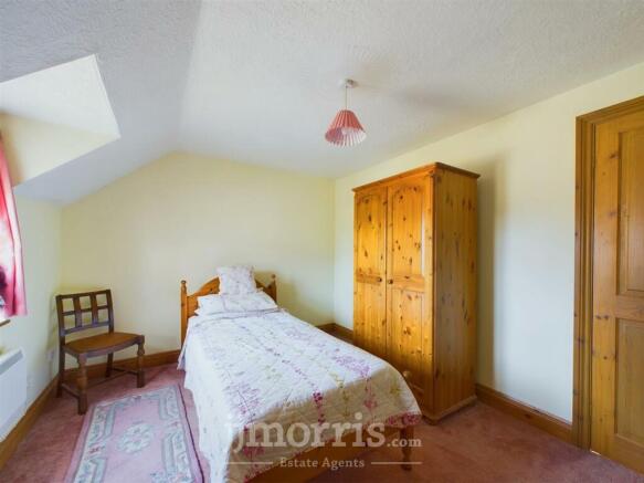 CAM02122G0-PR0125-STILL020.jpg