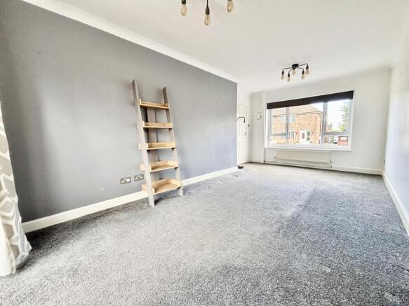 2 bed Semi-Detached for sale Image 6
