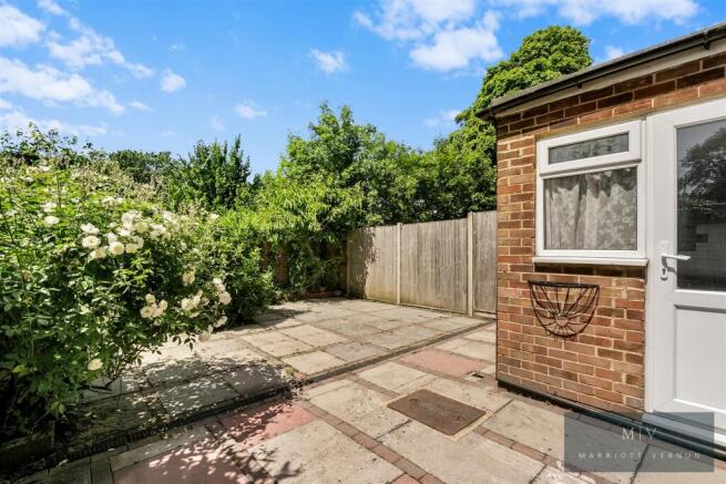 Birdhurst Avenue 42 MV-1.jpg