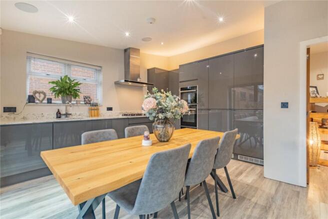 Kitchen/Dining Room