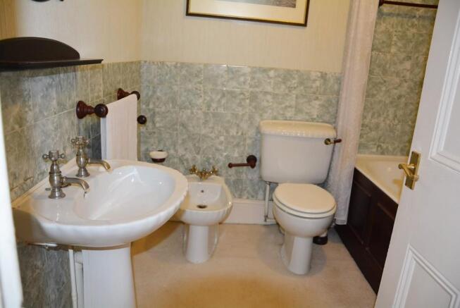 Photo 10