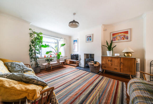 1353936-7-68cbff3...