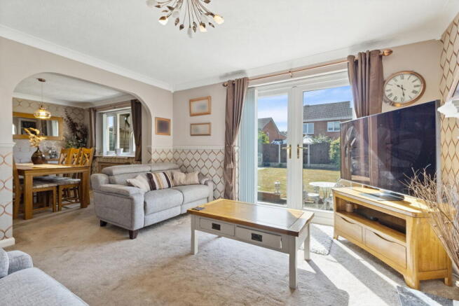 4 bed Detached for sale Image 7