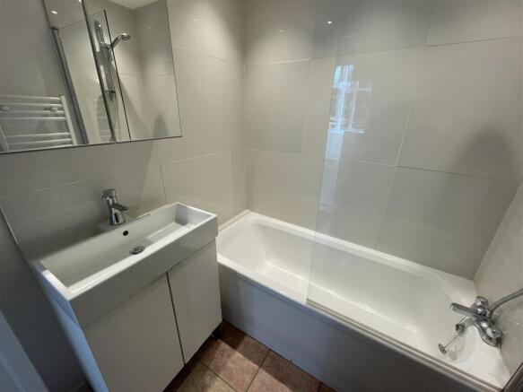 2 bed Duplex to rent Image 6