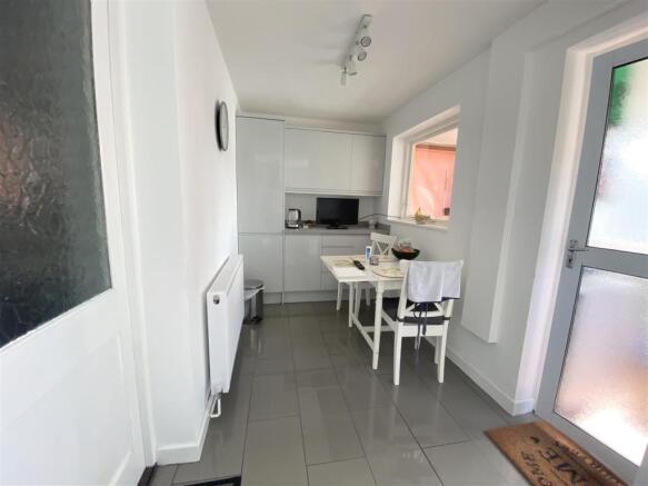 Kitchen/Breakfast Room