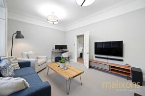 27c, Trinity Crescent, London SW17 7AG