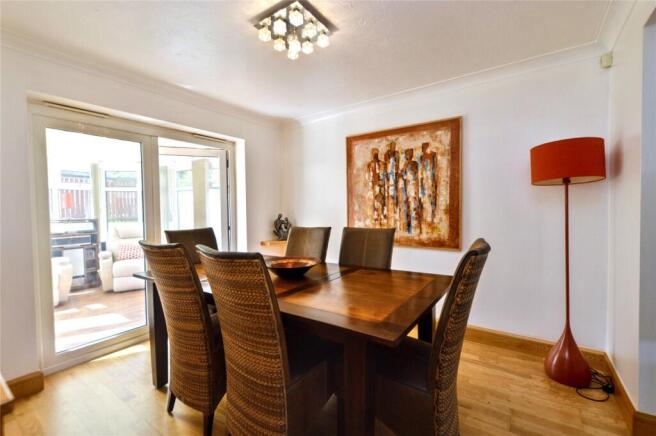 4 bed Detached for sale Image 10