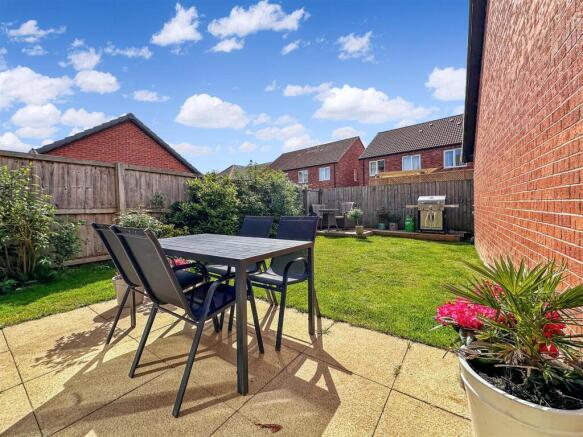 Lovely Rear Garden 374