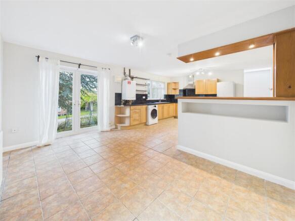Kitchen/Living area