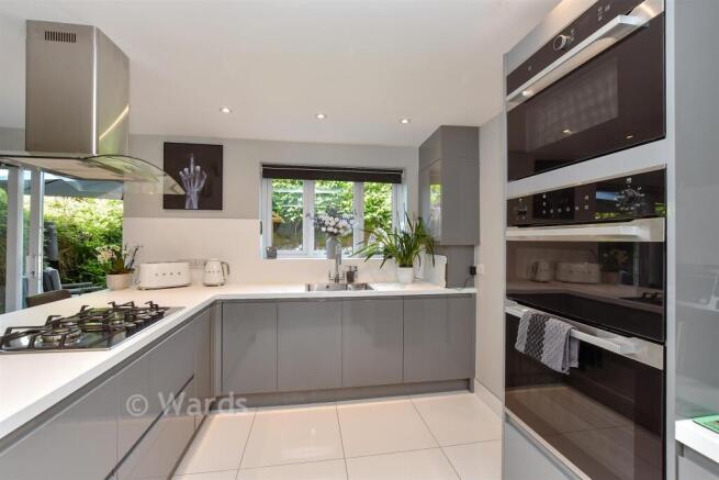 Kitchen/ Dining Area