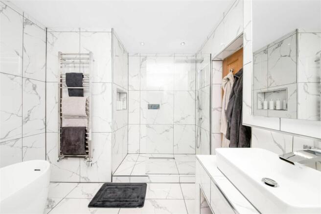 BEDROOM ONE EN-SUITE