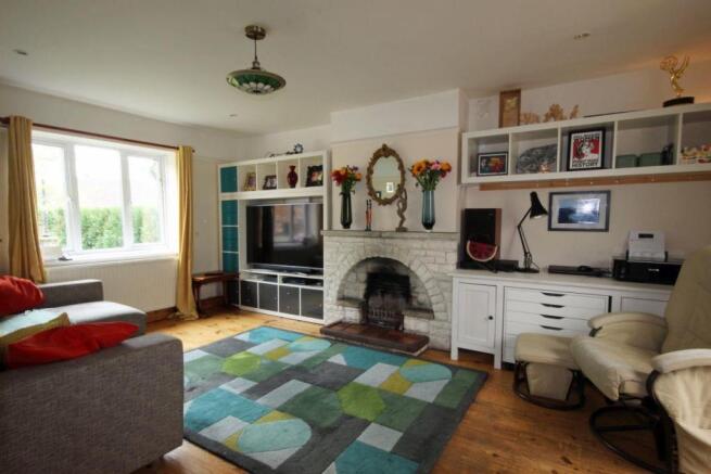 Living Room.JPG