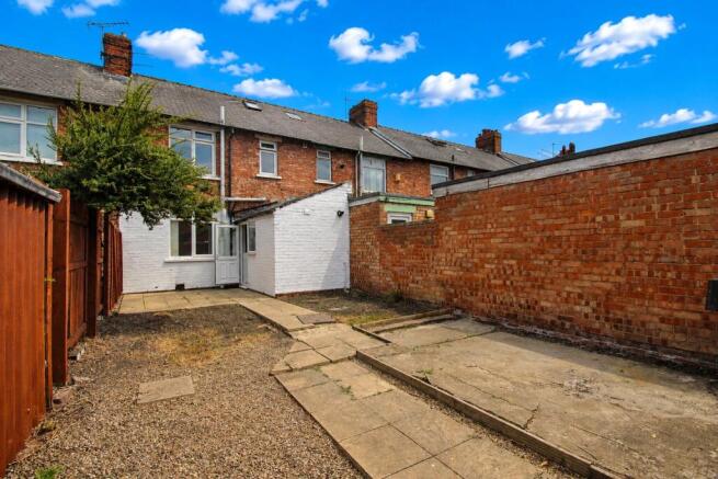 3 bed Terraced for sale Image 11