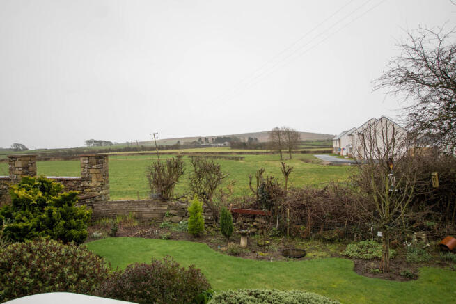 Gardens and Outlo...