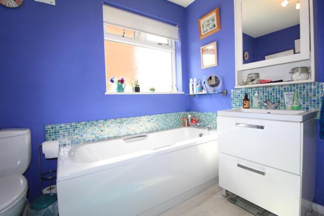 Bathroom1