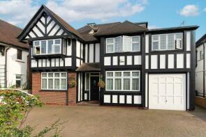 36, Penshurst Gardens, Edgware HA8 9TP